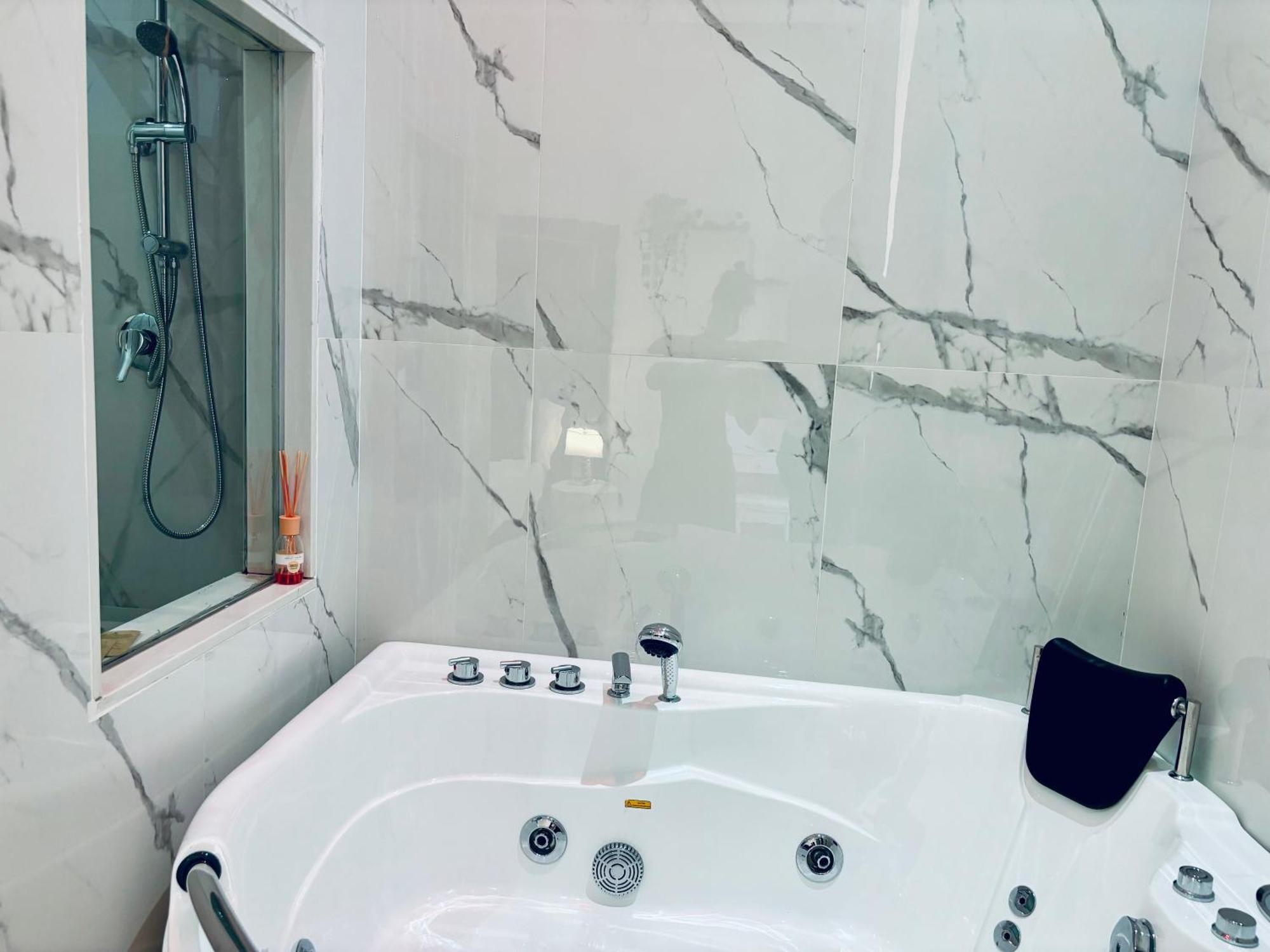 Matriosca Suites Rome Bagian luar foto